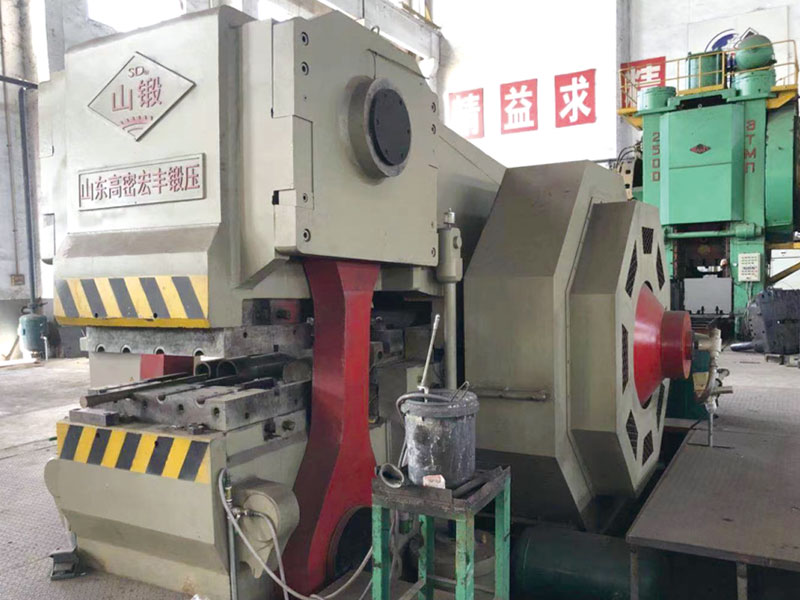 濟(jì)南重汽集團(tuán)訂購的 SM11-1250 平鍛機